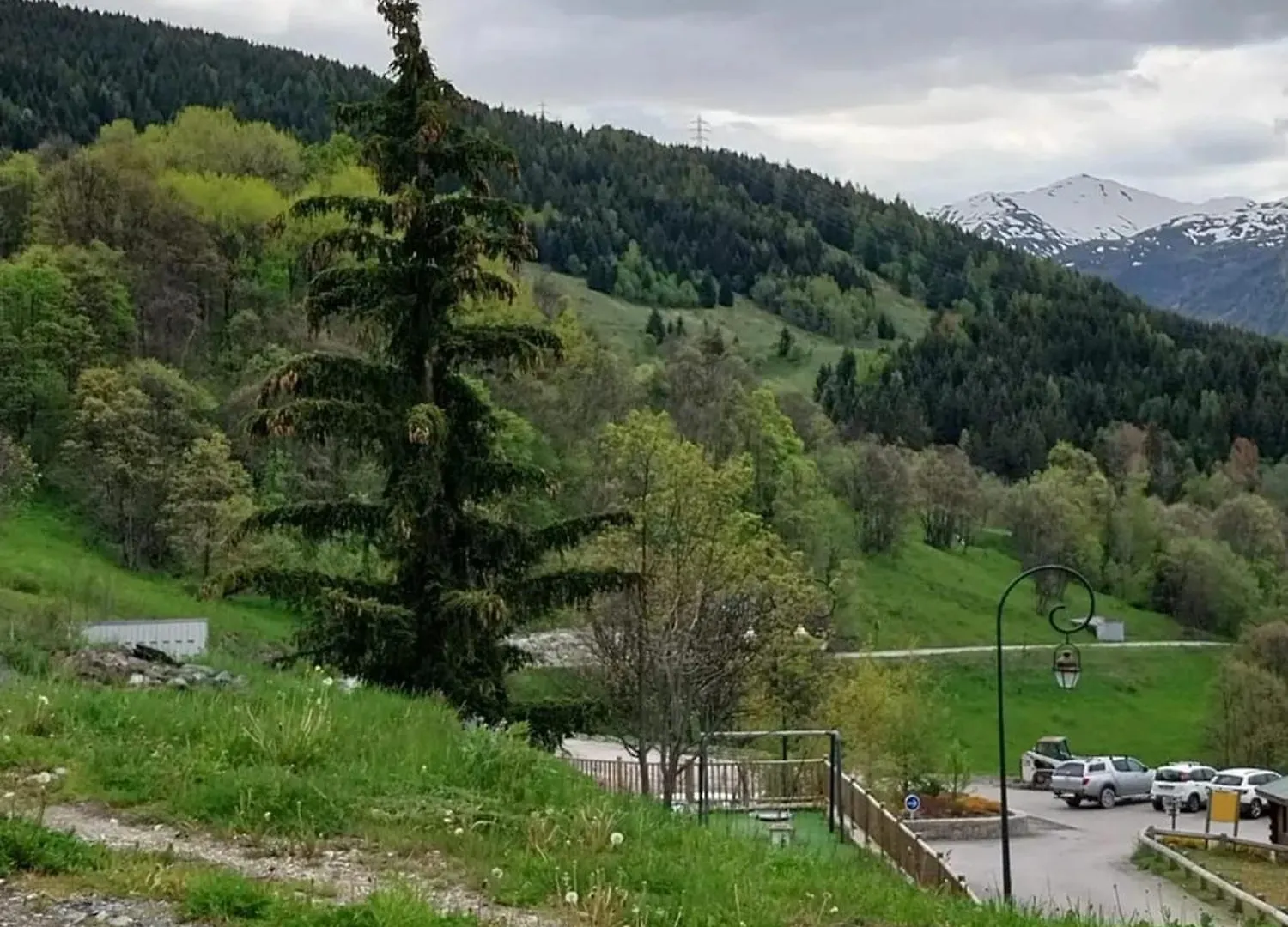 Apartment Appartement En Montagne Aux Belleville - 48 M² Terrasse Ensoleillee Planvillard France